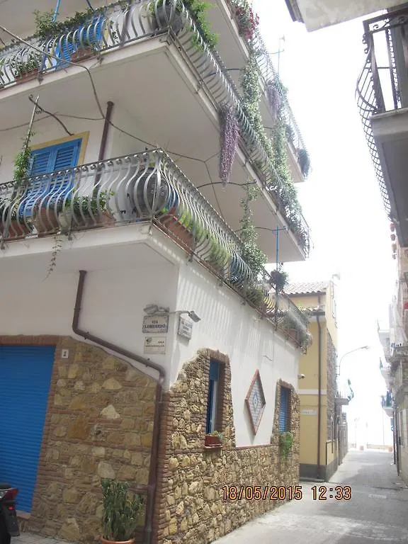 Donna Carmela - Da Rosa Bed & Breakfast Letojanni