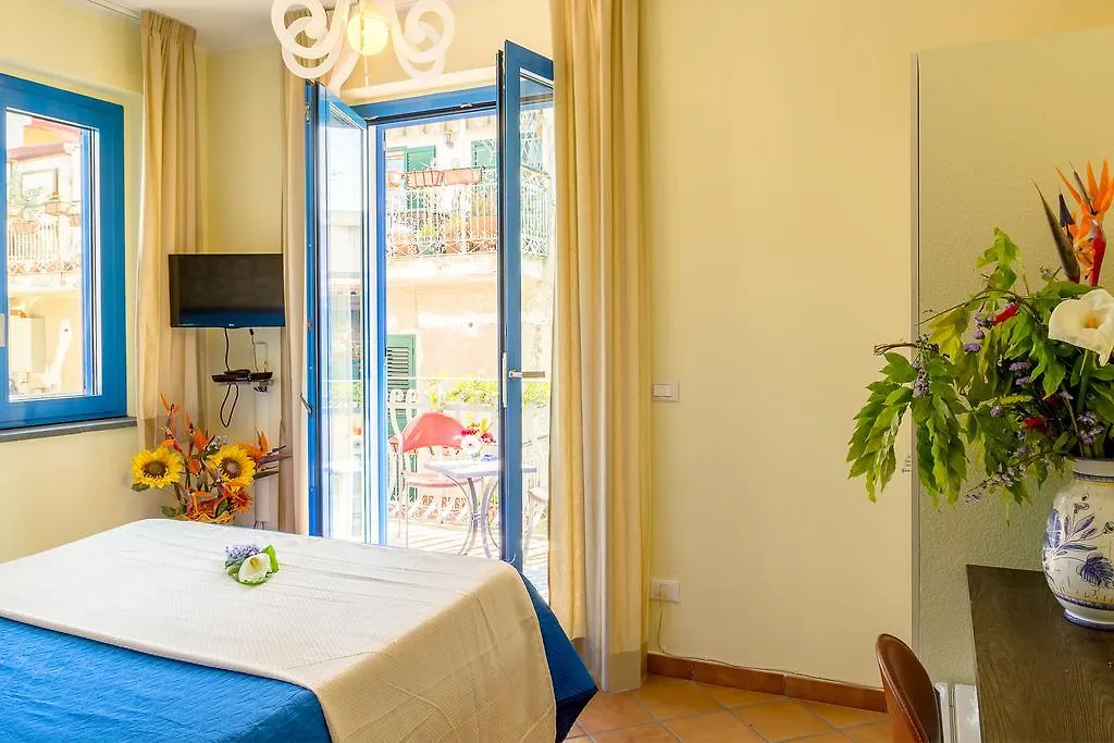 Donna Carmela - Da Rosa Bed & Breakfast Letojanni Italy